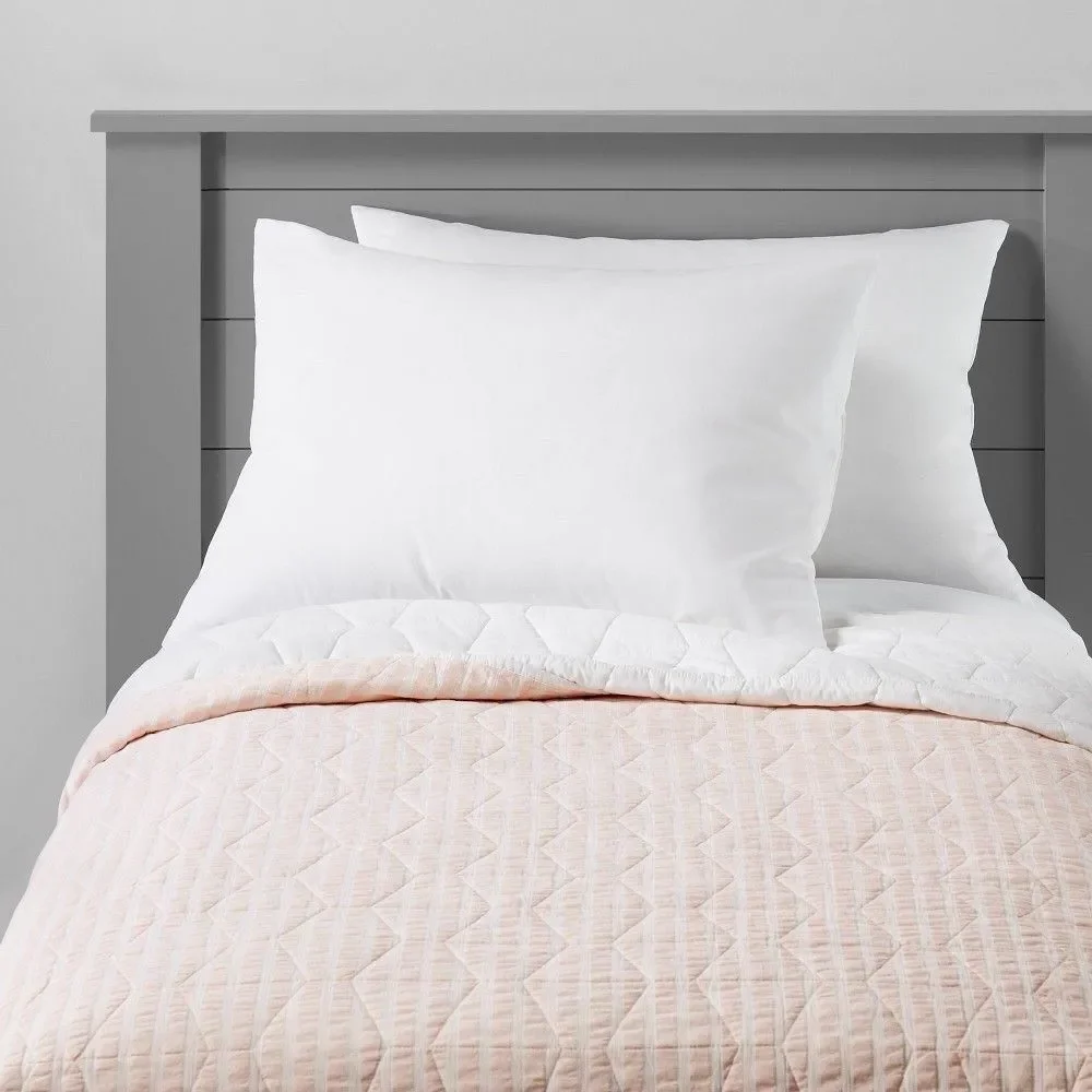 Pillowfort Twin Kids Quilt Pink Chambray Striped Reversible Bedding